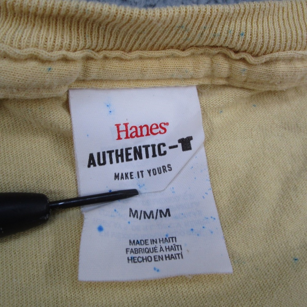 Hanes Driggs Idaho The Cultural Hub of the Universe Graphic Tee Yellow Mens M - Picture 3 of 10